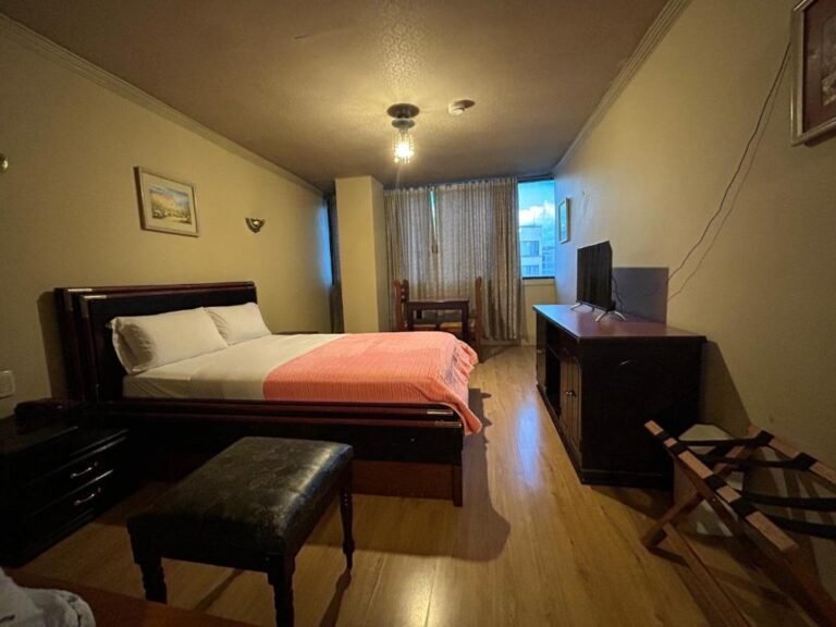 IÑAQUITO GOLD hostal